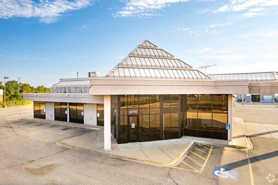21701 Industrial Blvd, Rogers, MN 55374 Auto Dealership For Sale