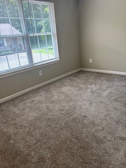 More Photos Of 2820 Plymouth Rd, Johnson City Apartments For Sale