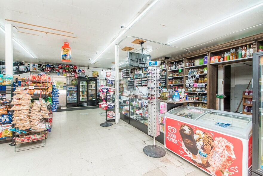 More Photos Of 11597 21, Bogalusa Convenience Store For Sale