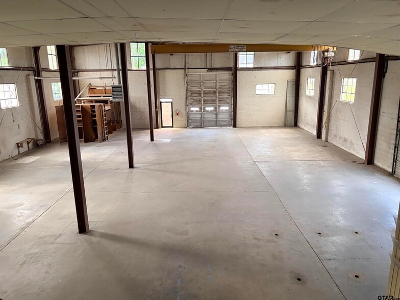 More Photos Of 2100 E Front St, Tyler Light Manufacturing For Lease