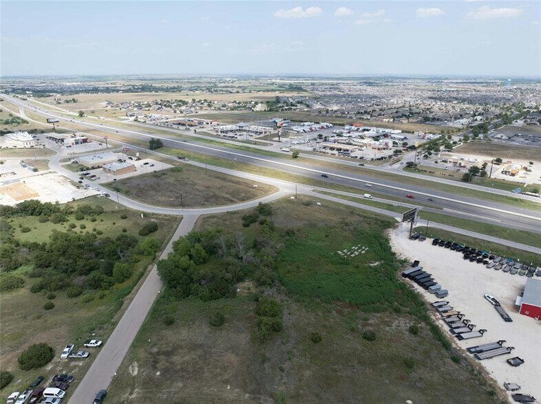 More Photos Of 576 Town Center blvd, Jarrell Land For Sale