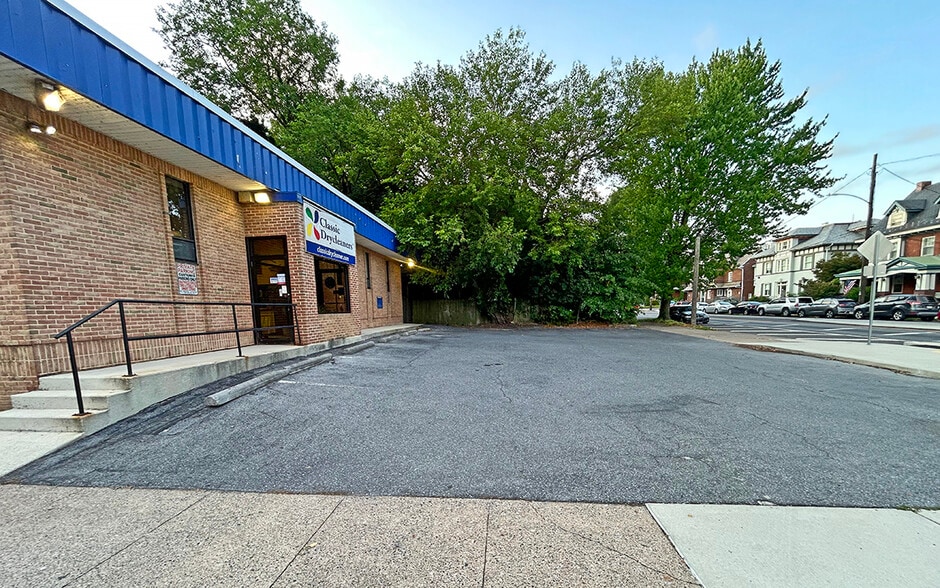 More Photos Of 1727 N 2nd St, Harrisburg Freestanding For Sale