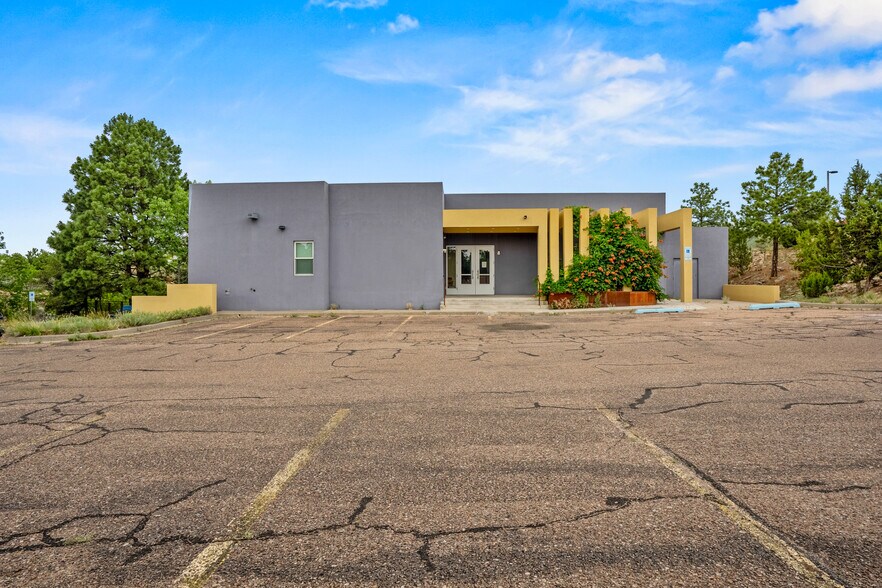 More Photos Of 450 St Michael's Dr, Santa Fe Office For Sale