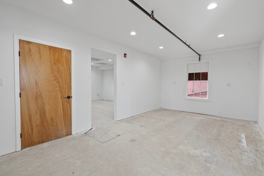 More Photos Of 107 3rd St, San Juan Bautista Storefront Retail Residential For Lease