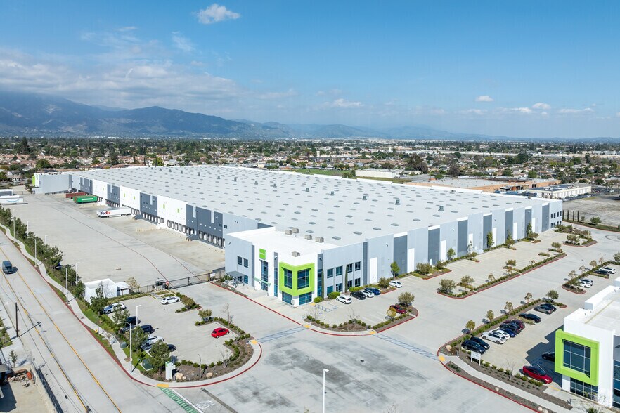 More Photos Of 4200-4250 Shirley Ave, El Monte Distribution For Lease