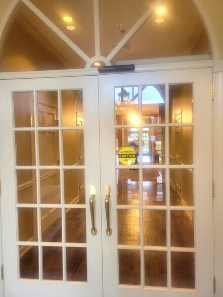 More Photos Of 1400 Front Ave, Lutherville Office For Sale