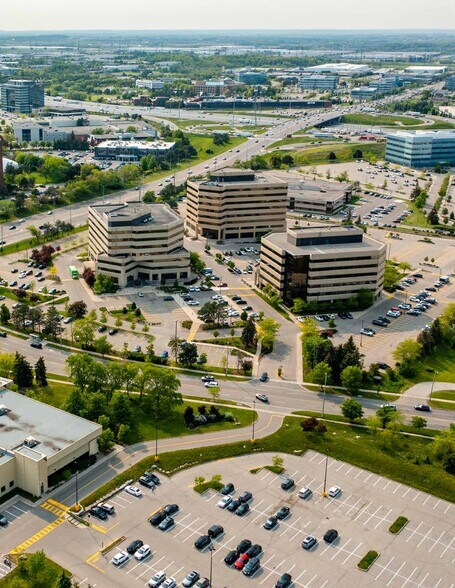 More Photos Of 6711 Mississauga Rd, Mississauga Office For Lease