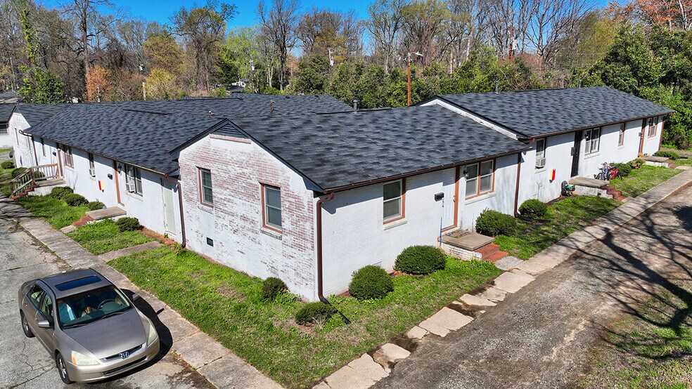 More Photos Of 400 Berryman St, Greensboro Apartments For Sale