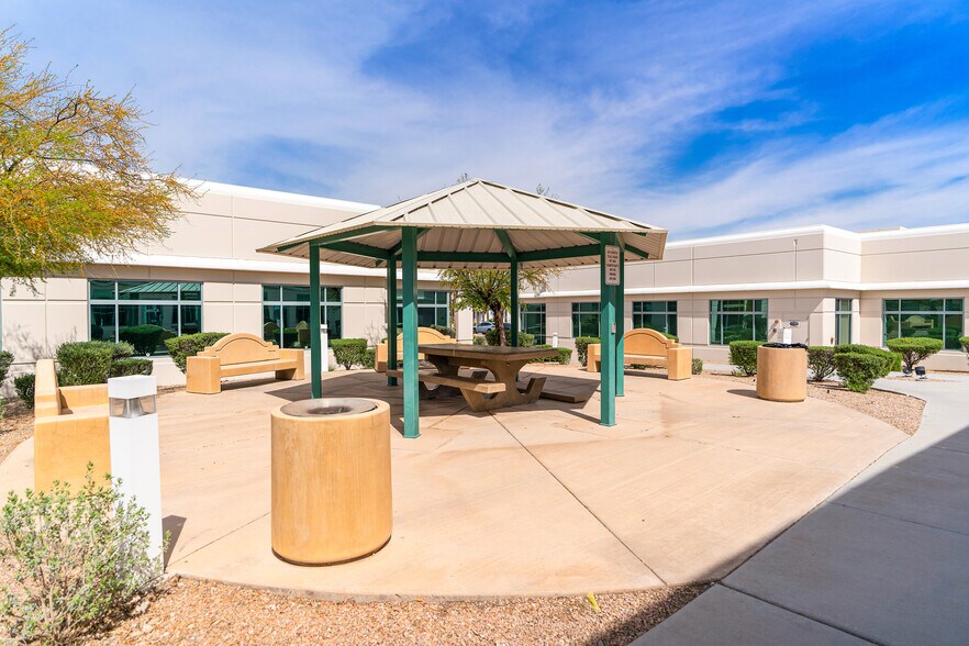More Photos Of 7355 Prairie Falcon Rd, Las Vegas Office For Sale