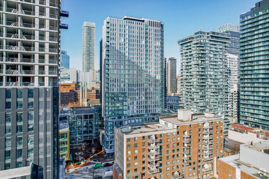 More Photos Of 30 Mutual St, Toronto Apartments For Lease
