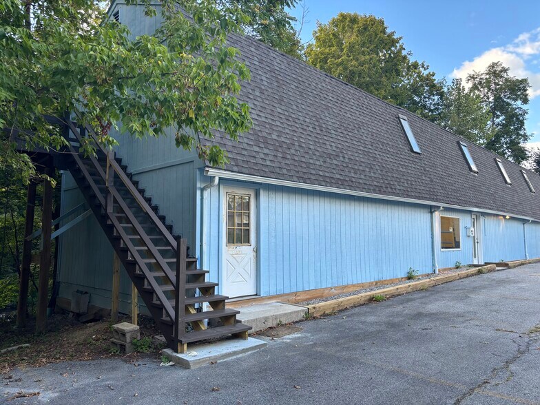 More Photos Of 1797 Route 376, Poughkeepsie Freestanding For Sale