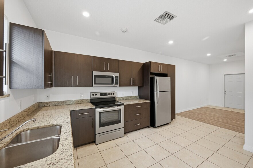 More Photos Of 105 2nd St, Lake Park Apartments For Lease