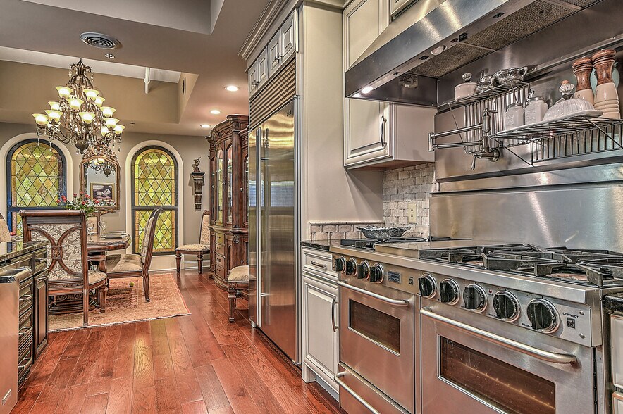 More Photos Of 220 Broad St, Kingsport Flex For Sale