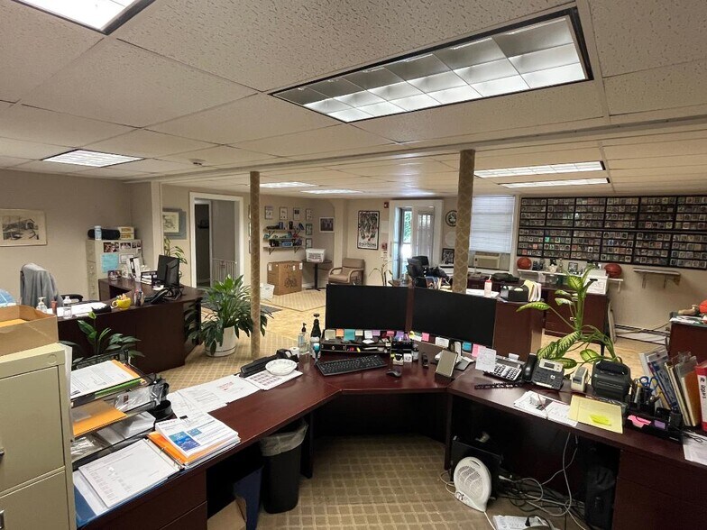 More Photos Of 284 Merrow Rd, Tolland Office For Sale