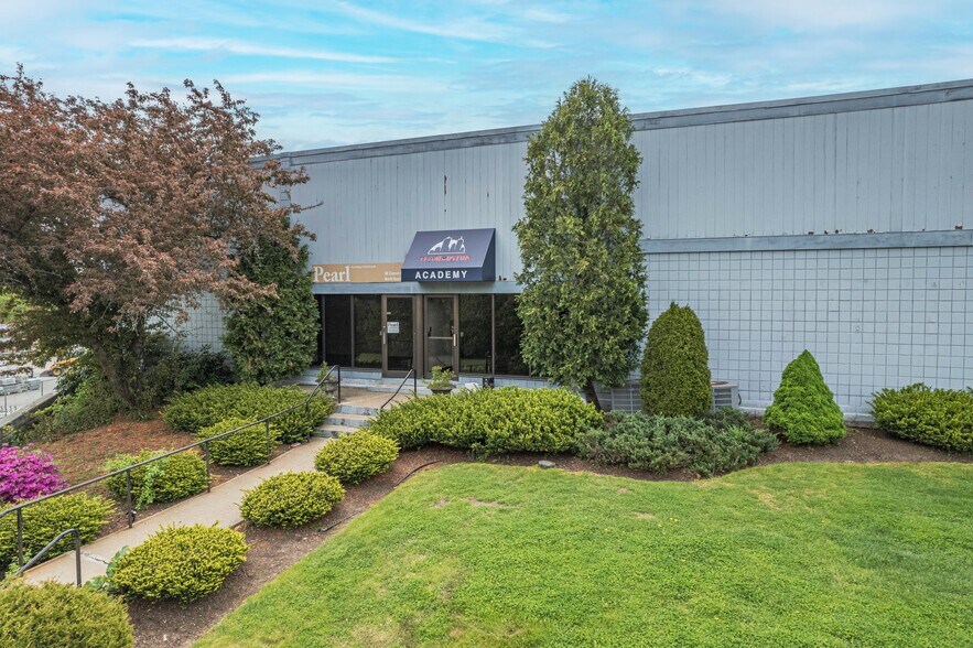 More Photos Of 66 Concord St, North Reading Light Distribution For Lease