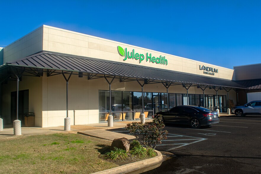 More Photos Of 731 S Pear Orchard Rd, Ridgeland Storefront For Lease