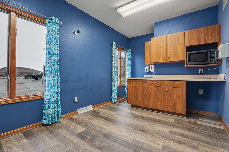 More Photos Of 819 Southwestern Run, Youngstown Medical For Sale