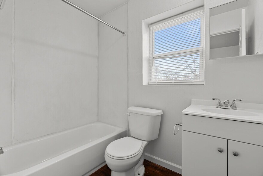 More Photos Of 3752 Chippewa St, Saint Louis Apartments For Sale