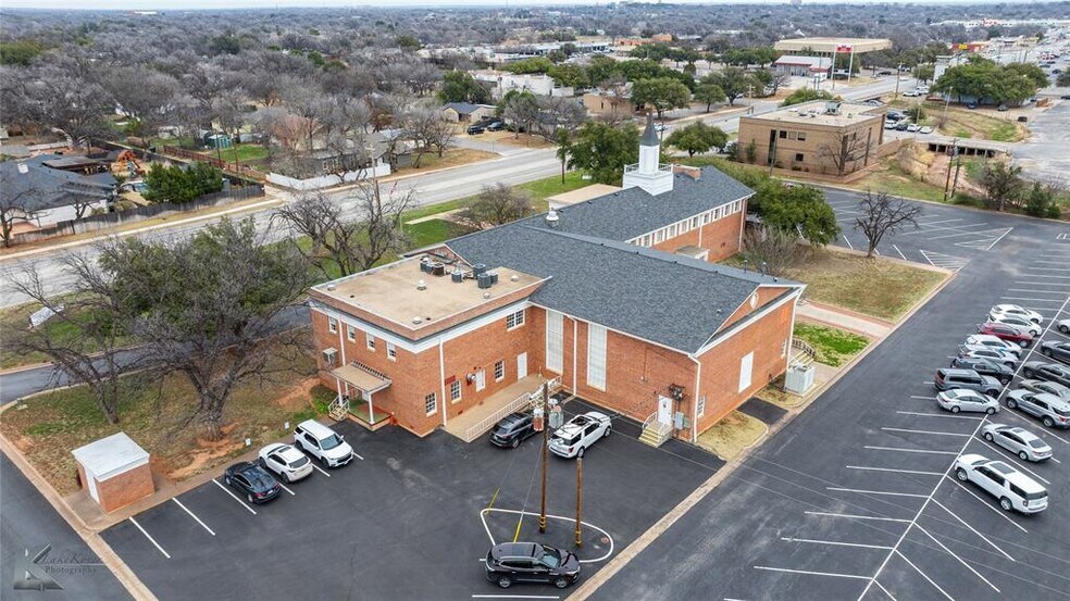 More Photos Of 3425 S 14th St, Abilene Lodge Meeting Hall For Sale