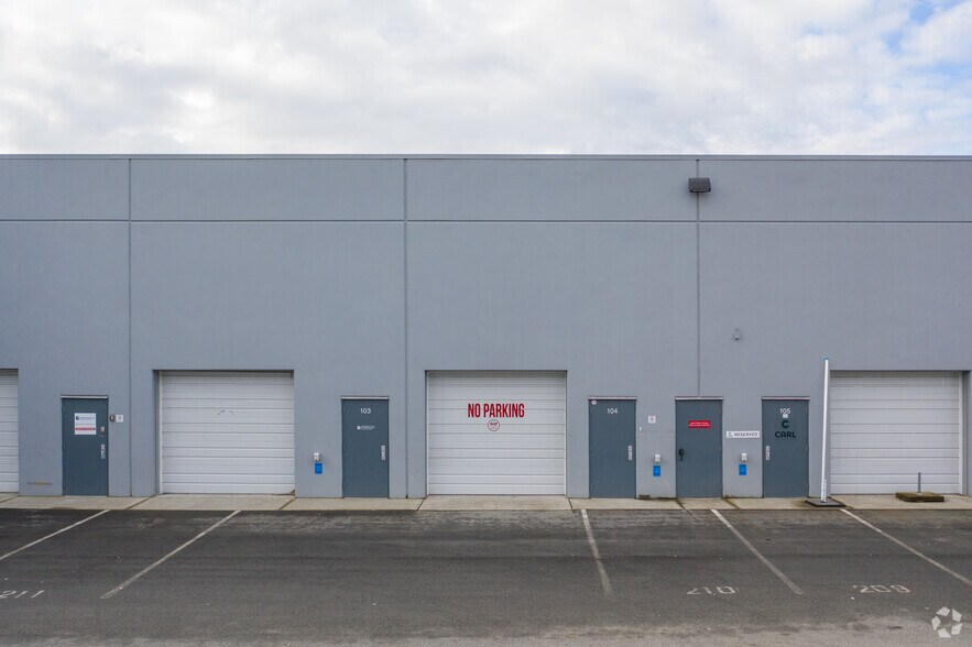 More Photos Of 8331 Eastlake Dr, Burnaby Unknown For Lease