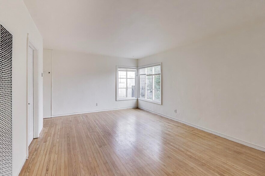 More Photos Of 33 Home Pl E, Oakland Apartments For Sale