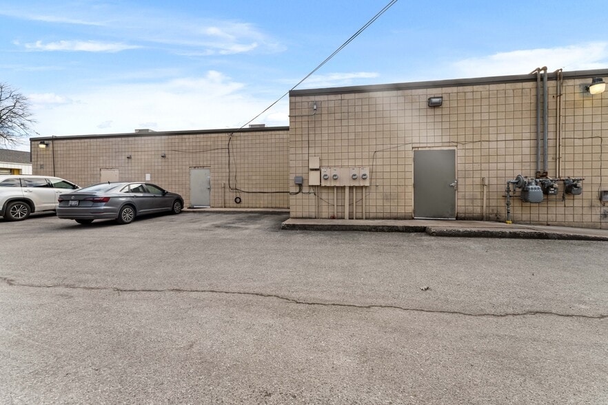 More Photos Of 1126-1130 S Garfield Ave, Traverse City Storefront For Sale