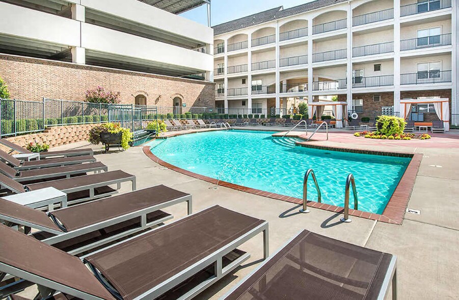 More Photos Of 301-409 N Walker Ave, Oklahoma City Apartments For Lease