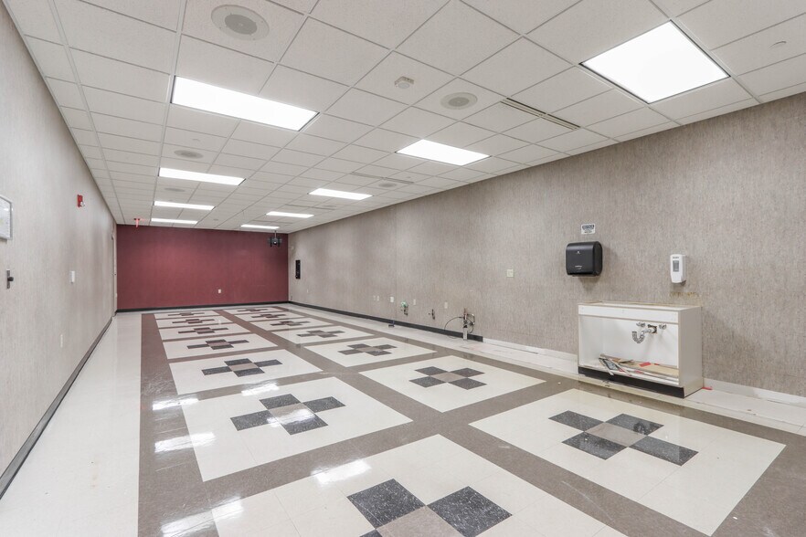 More Photos Of 11 Scott St, Wausau Office For Lease