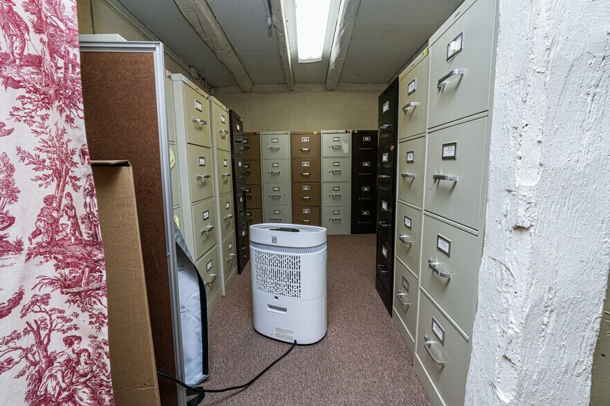 More Photos Of 12-19 River Rd, Fair Lawn Office For Sale