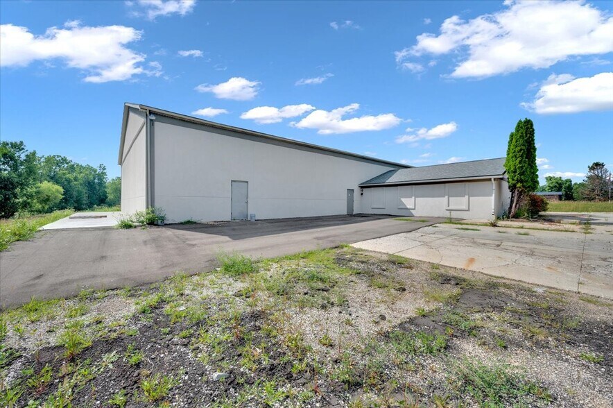 More Photos Of 1500 McMillan Rd, Owosso Manufacturing For Sale