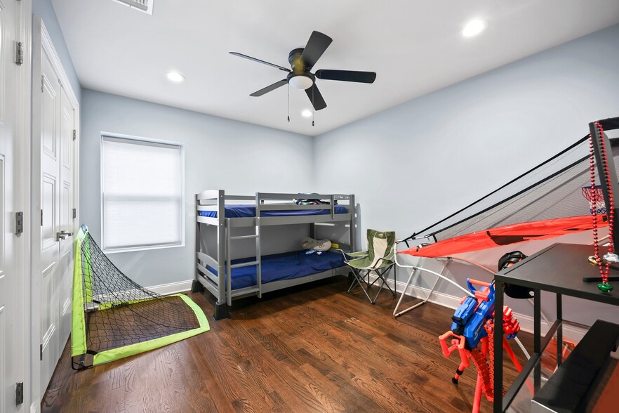 More Photos Of 19 Franklin St, Bloomfield Storefront Retail Office For Sale