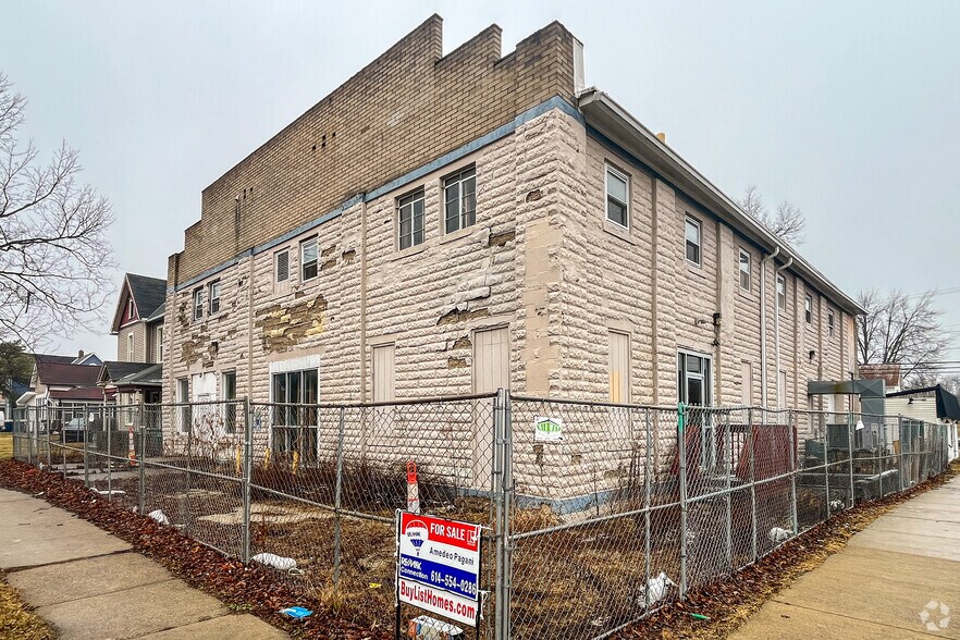 More Photos Of 303 S Main St, Marysville Office Residential For Sale