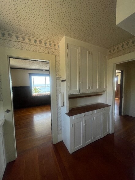 More Photos Of 3915 Bluff Pl, San Pedro Apartments For Sale