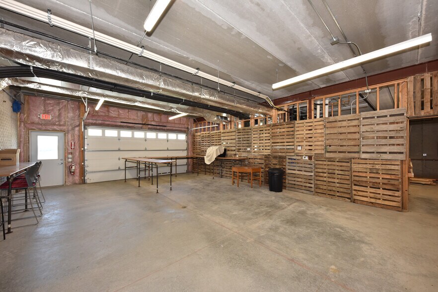 More Photos Of N9450 Mohawk Rd, Theresa Office For Sale