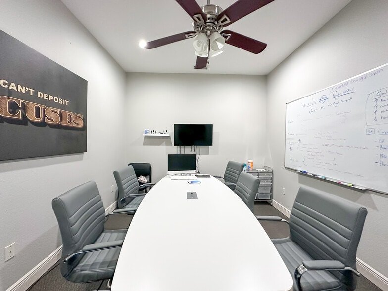 More Photos Of 180 Fitzgerald Rd, Lakeland Office For Sale