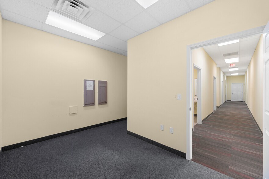 More Photos Of 160 Bethlehem Pike, Colmar Freestanding For Lease