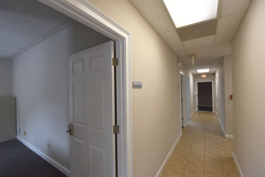 More Photos Of 116 Peachtree Ct, Peachtree City Medical For Lease