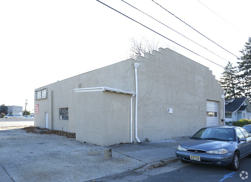 More Photos Of 50 Harrigan St, Edison Auto Repair For Sale