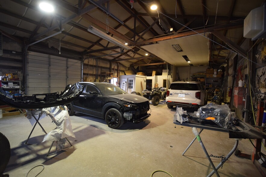 More Photos Of 10310 Rozzelles Ferry Rd, Charlotte Specialty For Sale