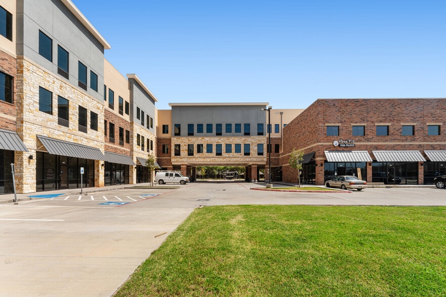 More Photos Of 4899 Highway 6, Missouri City Restaurant For Sale