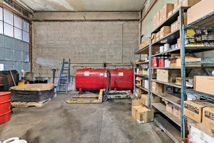 More Photos Of 12280 Burt Rd, Detroit Warehouse For Sale