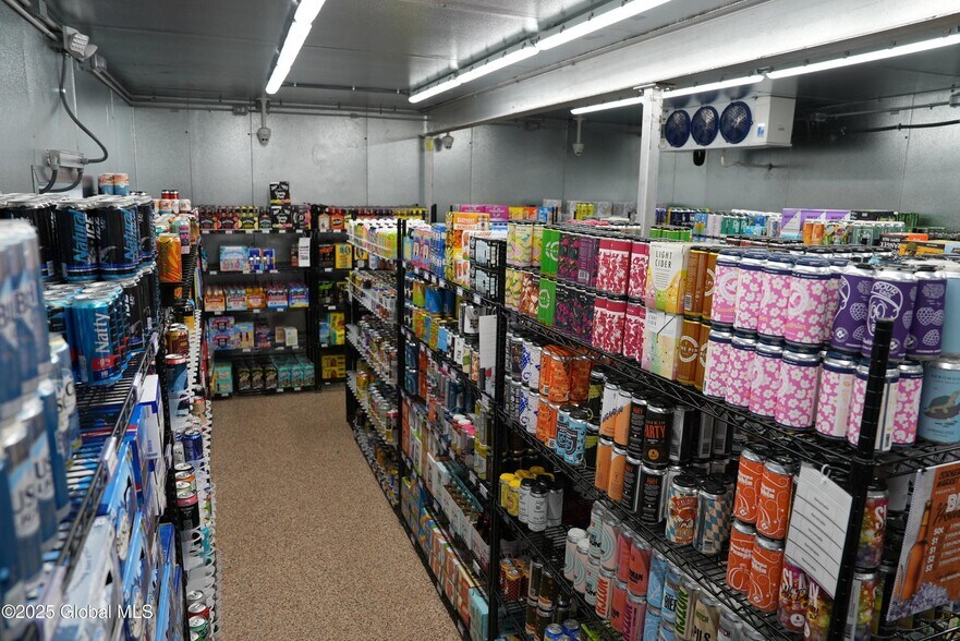 More Photos Of 521 E Main St, Palmyra Convenience Store For Sale