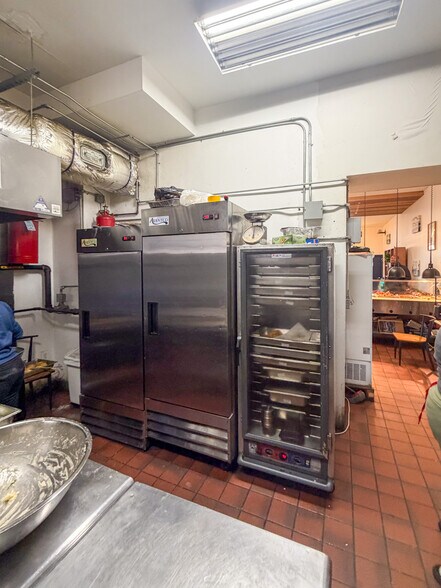 More Photos Of 410 Utica Ave, Brooklyn Storefront Retail Office For Sale