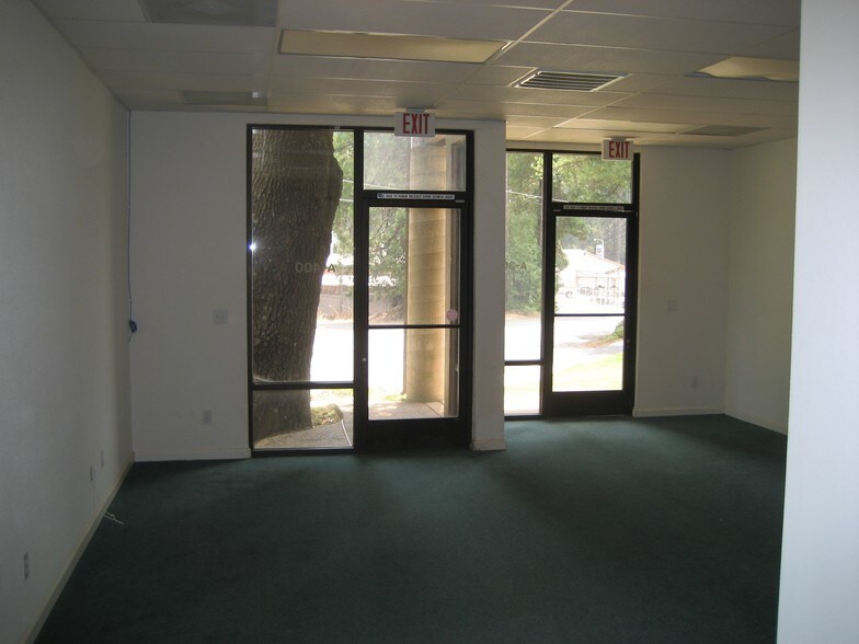 More Photos Of 1111 Dunbar Rd, Arnold Office For Sale