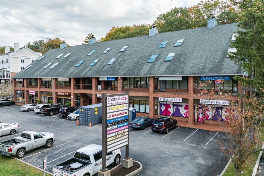 More Photos Of 430 Main Ave, Norwalk Freestanding For Lease