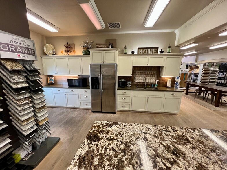 More Photos Of 7615 E Mill Plain Blvd, Vancouver General Retail For Sale