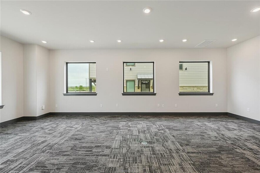 More Photos Of 3020 Barron Rd, College Station Loft Creative Space For Sale