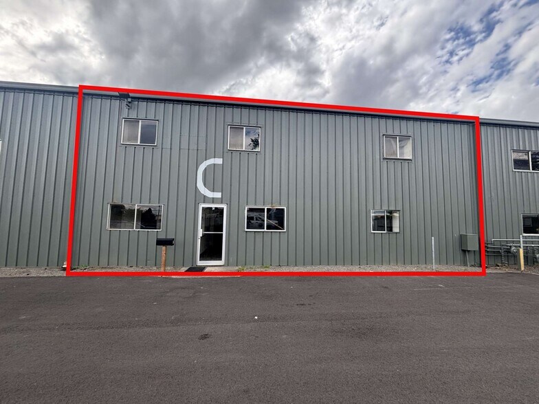 More Photos Of 163 SW Freeman Ave, Hillsboro Warehouse For Sale