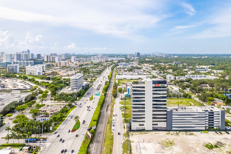 More Photos Of 19790 W Dixie Hwy, Aventura Office For Lease