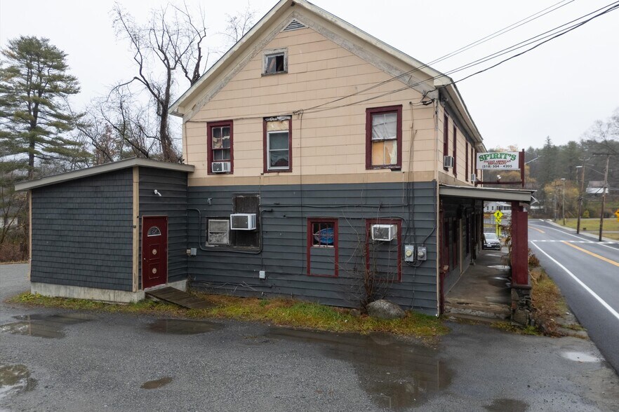 More Photos Of 222 River St, Warrensburg Restaurant For Sale